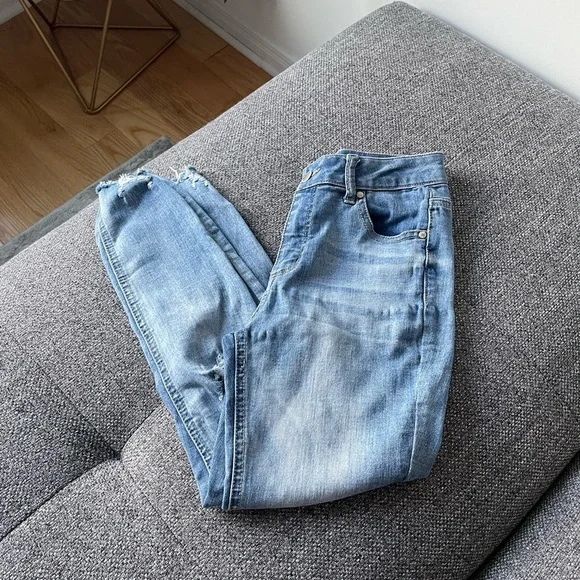 Light blue distressed ankle Jeans - Picture 2 of 7